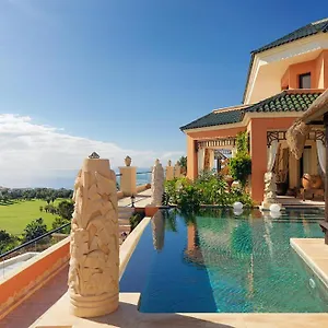 https://royal-garden-villas.tenerifehoteles.net